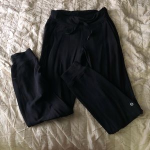 Lululemon ready to rulu jogger pants size 4